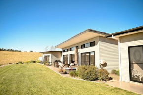 Somerton Ridge: Luxury modern house stunning bath